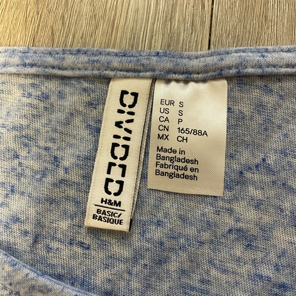 divided t-shirt - Picture 2 of 3